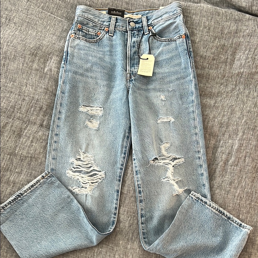 Levi’s Ribcage Straight Ankle Jeans